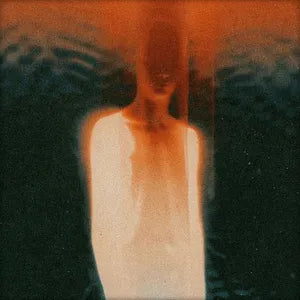 TÊTE BAISSÉE